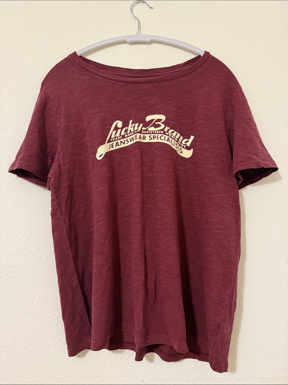 Lucky brand size extra large red short sleeve crewneck t-shirt